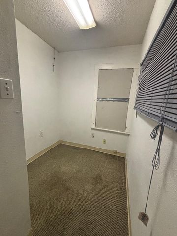 3801 E Berry Street, Fort Worth, TX 76105