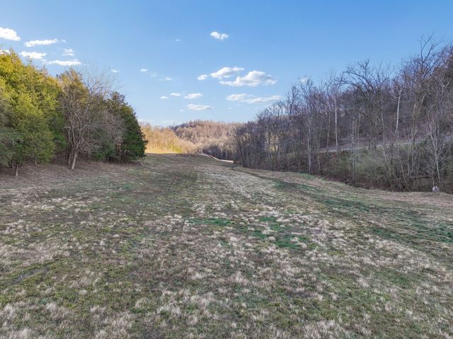 215 Hickman Creek Road S, Hickman, TN 38567