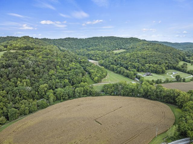 215 Hickman Creek Road S, Hickman, TN 38567