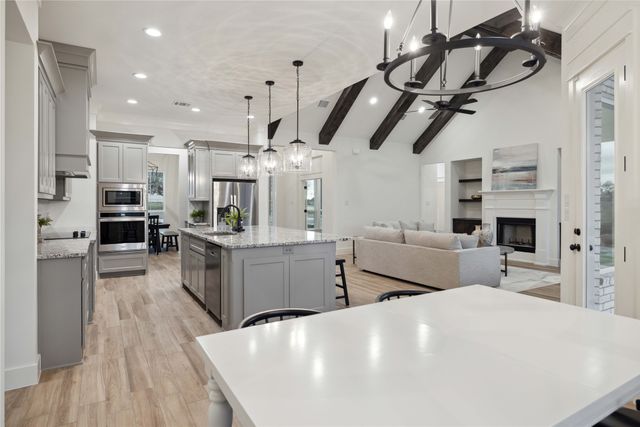 252 Oak Meadow Lane, Weatherford, TX 76085