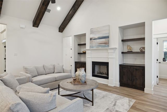 252 Oak Meadow Lane, Weatherford, TX 76085