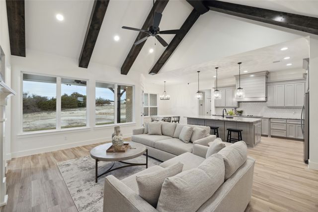 252 Oak Meadow Lane, Weatherford, TX 76085