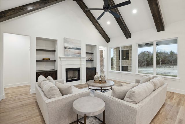 252 Oak Meadow Lane, Weatherford, TX 76085