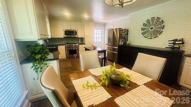 5320 Seacroft Road, Charlotte, NC 28210