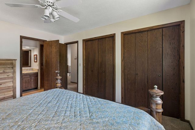 18208 Ginavale Lane, Eden Prairie, MN 55346