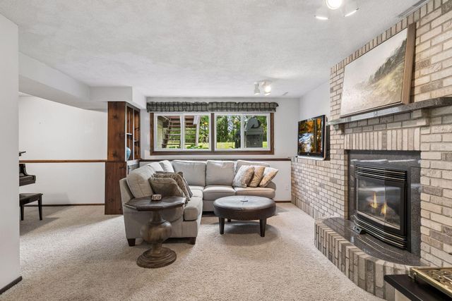 18208 Ginavale Lane, Eden Prairie, MN 55346