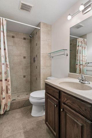 18208 Ginavale Lane, Eden Prairie, MN 55346