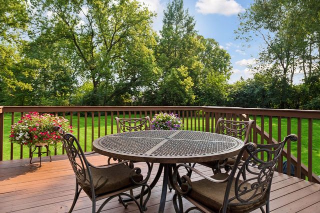 18208 Ginavale Lane, Eden Prairie, MN 55346