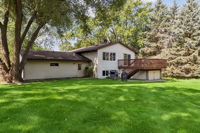 18208 Ginavale Lane, Eden Prairie, MN 55346