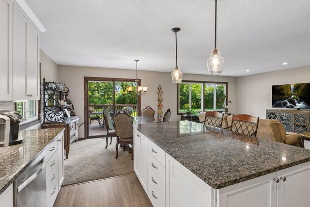 18208 Ginavale Lane, Eden Prairie, MN 55346