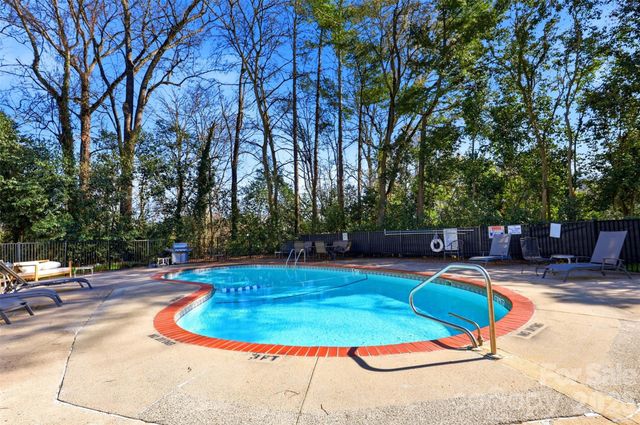 2503 Roswell Avenue 302, Charlotte, NC 28209