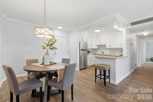 2503 Roswell Avenue 302, Charlotte, NC 28209