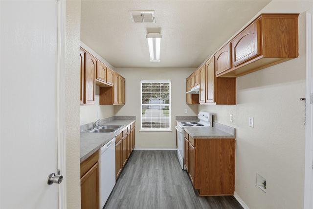 1452 Pine Lane, Fort Worth, TX 76140