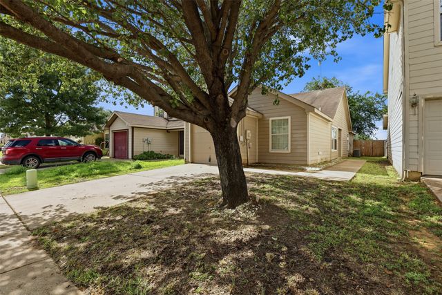 1452 Pine Lane, Fort Worth, TX 76140
