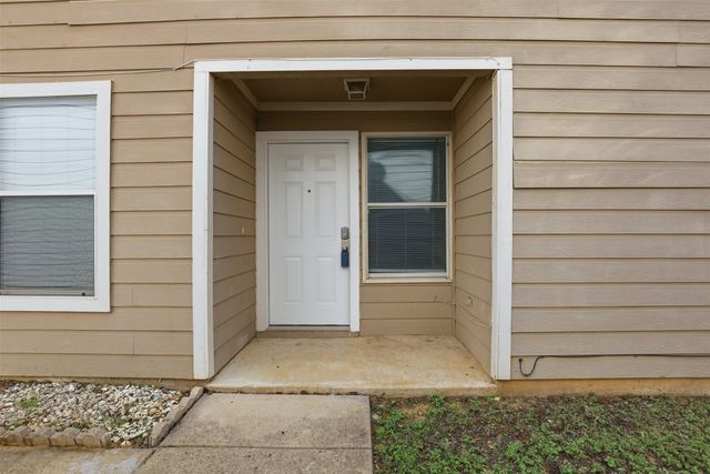 1452 Pine Lane, Fort Worth, TX 76140