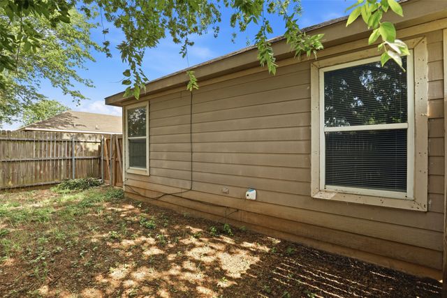 1452 Pine Lane, Fort Worth, TX 76140