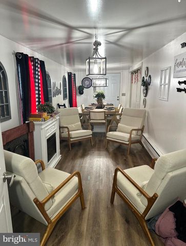 906 SUTTERS MILL LN, Temple, PA 19560