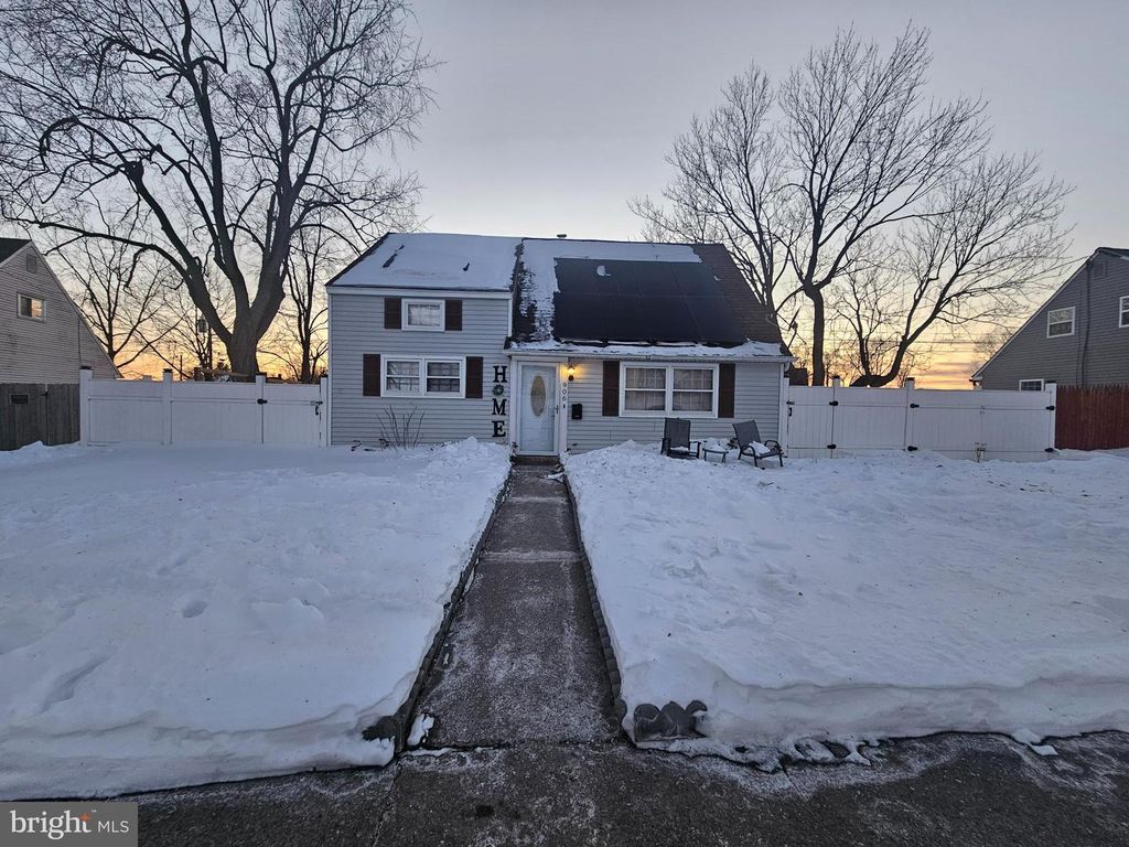 906 SUTTERS MILL LN, Temple, PA 19560