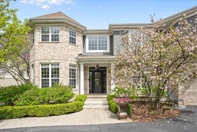 3390 Whirlaway Drive, Northbrook, IL 60062
