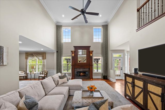 3390 Whirlaway Drive, Northbrook, IL 60062