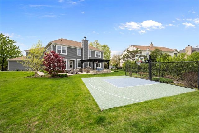 3390 Whirlaway Drive, Northbrook, IL 60062