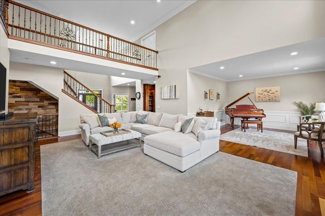 3390 Whirlaway Drive, Northbrook, IL 60062