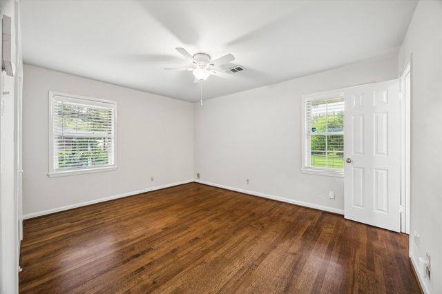 5615 Burlinghall Drive, Houston, TX 77035