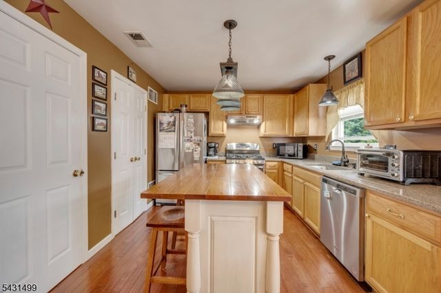 75 Alvin Sloan Ave, Washington Boro, NJ 07882