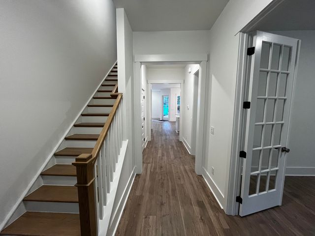 100 E Carolina Avenue, Summerville, SC 29483