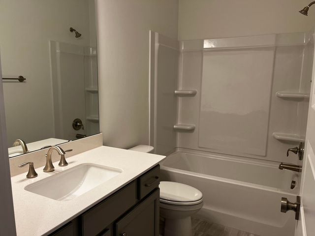 100 E Carolina Avenue, Summerville, SC 29483