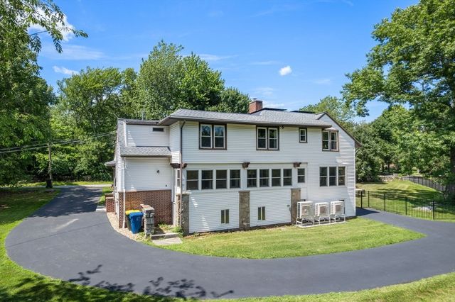 11 Scott Street, Bellingham, MA 02019