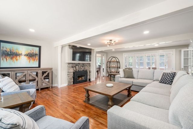 11 Scott Street, Bellingham, MA 02019