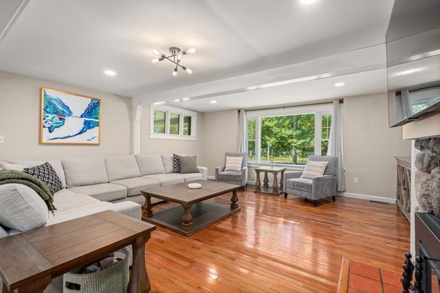 11 Scott Street, Bellingham, MA 02019