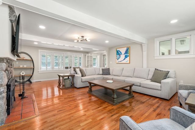 11 Scott Street, Bellingham, MA 02019
