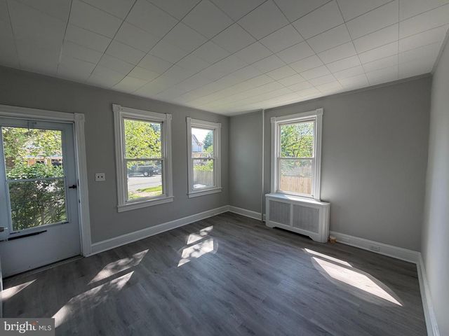 337 W FRONT ST, Florence, NJ 08518