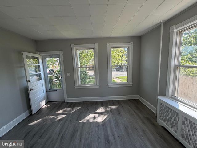337 W FRONT ST, Florence, NJ 08518