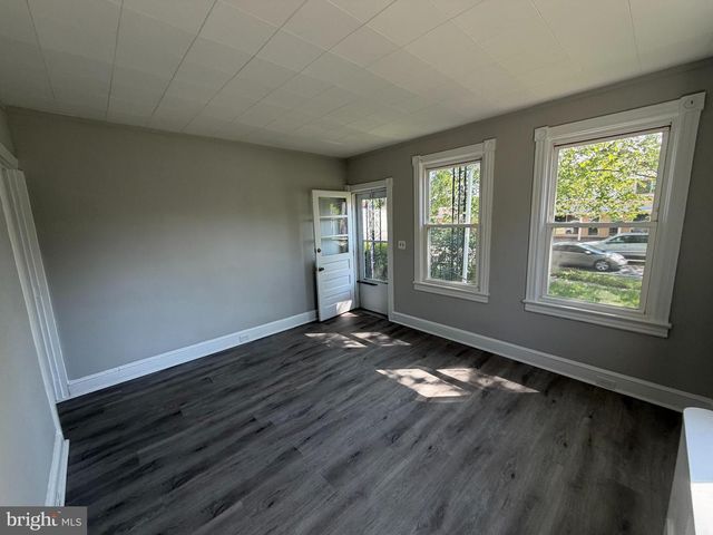 337 W FRONT ST, Florence, NJ 08518