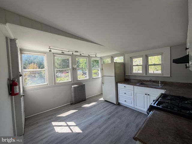 337 W FRONT ST, Florence, NJ 08518