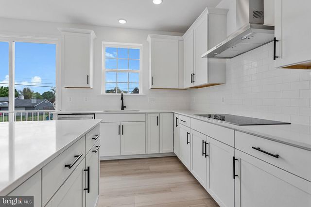 5721 HOWARD DR, Glen Burnie, MD 21061