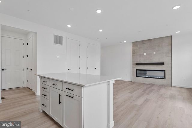 5721 HOWARD DR, Glen Burnie, MD 21061