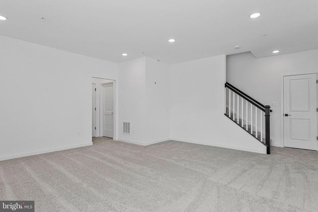 5721 HOWARD DR, Glen Burnie, MD 21061