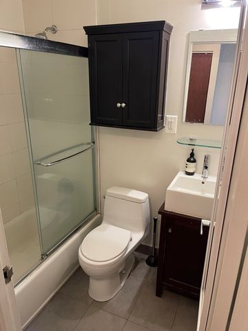 184 Thompson St Apt 3O, New York City, NY 10012