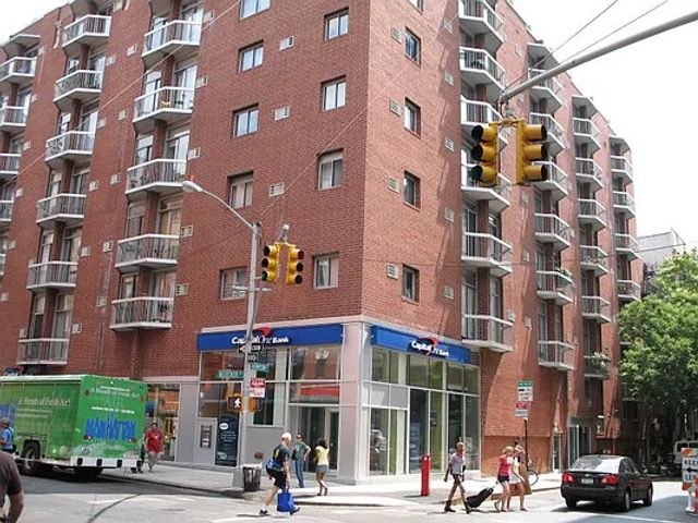 184 Thompson St Apt 3O, New York City, NY 10012