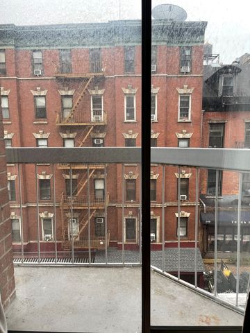 184 Thompson St Apt 3O, New York City, NY 10012