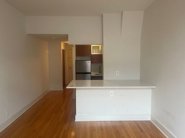 184 Thompson St Apt 3O, New York City, NY 10012