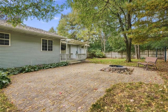 2704 Hemlock Lane, Eau Claire, WI 54703