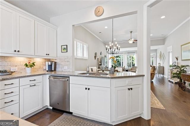 3826 English Oak Drive SW, Gainesville, GA 30504