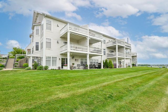 2126 Landings LANE, Delavan, WI 53115