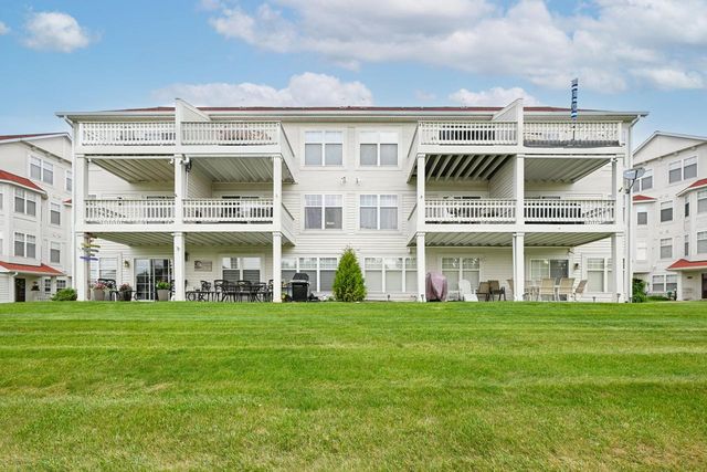 2126 Landings LANE, Delavan, WI 53115