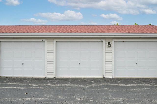 2126 Landings LANE, Delavan, WI 53115